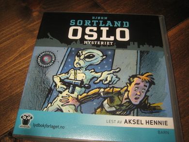 SORTLAND BJØRN: OSLO MYSTERIET Lest av Aksel Hennie 2 cd CA 2 TIMER FOR BARN