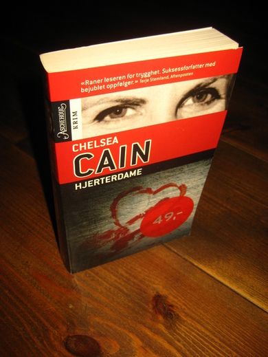 CAIN, CHELSA: HJERTEDAME. 2011.