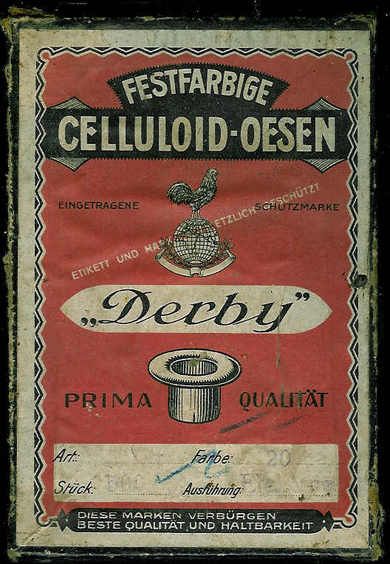 Eske med innhold, CELLULOID- OESEN fra 30 tallet