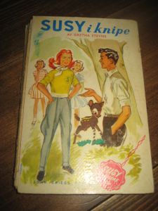 STEVNS, GRETHA: SUSY i knipe. Bok nr 7, 1955.