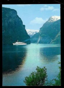Norge: Geirangerfjord mot Prekestolen og De syv søstre.