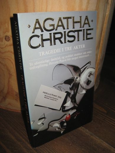 CHRISTIE, AGATHA: TRAGEDIE I TRE AKTER. 1988.