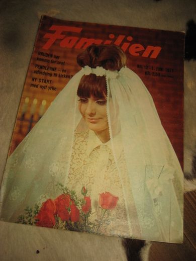 1971 nr 012 Familien