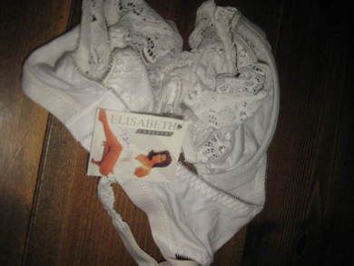 ELISABETH, ubrukt BH fra 80 tallet, St. C75, 