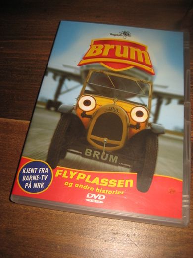 BRUM. FLYPLASSEN. 2002, 51 MIN.