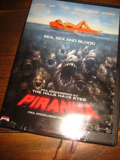 PIRANAH 84 MIN 15 ÅR