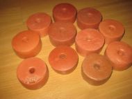 Lott med kork brukt ved garnfiske i eldre dager Selges samla