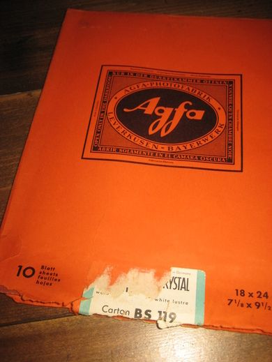 Åpna pakke AGFA BROVIRA CRYSTAL spesial, Carton BS 119,  med noe innhold, 18*24 cm, 60 tallet.