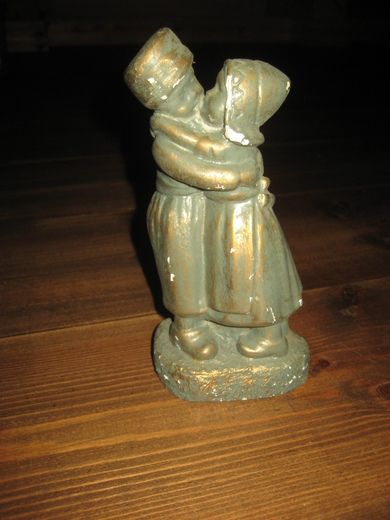 Pen figur ca 18 cm høg