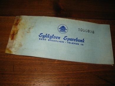 Brukt sjekkhefte fra Sykkylven Sparebank Telf 15 Sykkylven 60-70 tallet