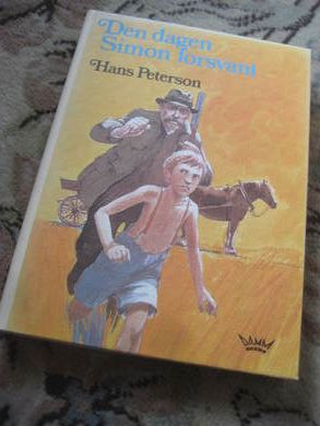 PETERSON, HANS:DEN DAGEN SIMON FORSVANT. 1974