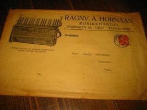 Stempla konvolutt fra RAGNV. A. HORNAAS, OSLO, 1934. 
