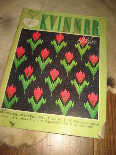 1966 nr 010 KVINNER OG KLÆR