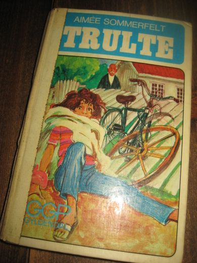 SOMMERFELT: TRULTE 1971