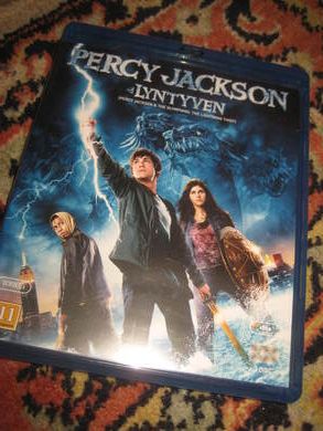 PERCY JACKSON. LYNTYVEN. 