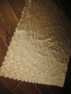 Pen duk i lin?? ca 80*80 cm stor