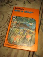 HAUGER: RØVET AV VIKINGER. 1978.