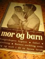 SUNDAL: MOR OG BARN. 1958.