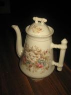 Meget pen stolpekanne merka under med gullskrift: 8071/R?