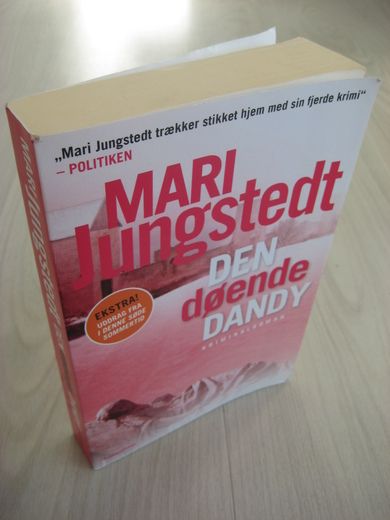 JUNGSTEDT, MARI: DEN døende DANDY. 2010.