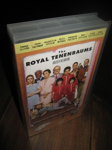 THE ROYAL TENENBAUMS 2001 124 MIN 11 ÅR