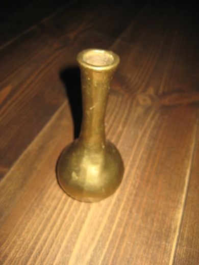 Tung messingvare ca 13 cm høg