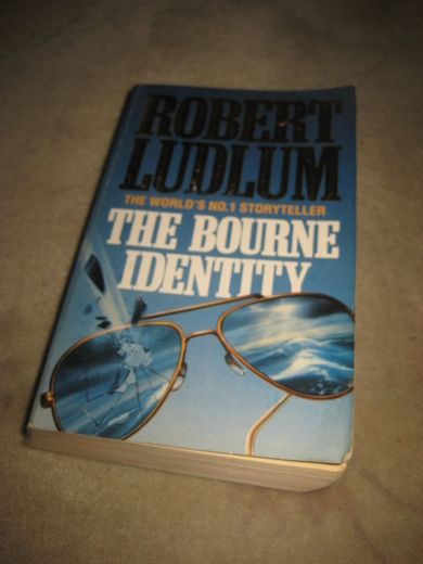 LUDLUM ROBERT: THE BOURNE IDENTITY 1980