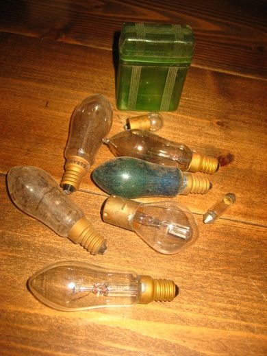 Pose med diverse pærer fra 60 tallet