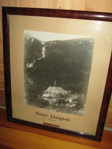 Bilde i glass og ramme, Hotel Utsikten, Geiranger 1923.
