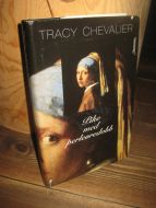 CHEVALIER: Pike med perleøredobb. 2005.