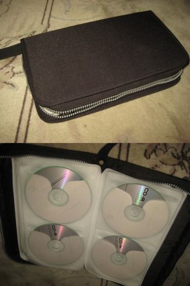 Oppbevaringsmappe for DVD med en del DVD kassetter