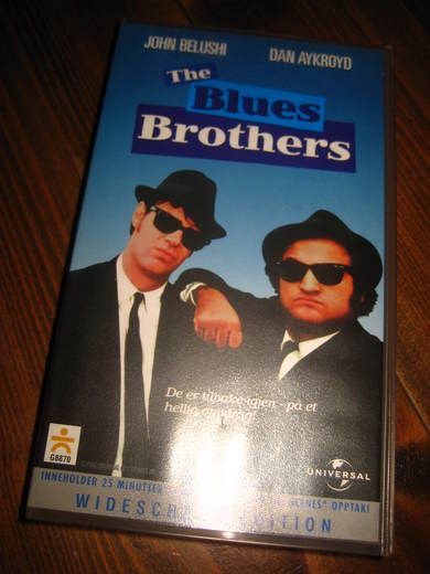 THE BLUES BROTHERS 15 ÅR 130 MIN 1980