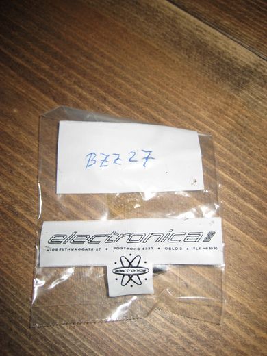 Pakke med radiodel, ?, BZZ27