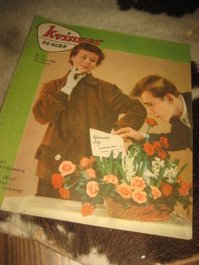 1956 nr 011 KVINNER OG KLÆR