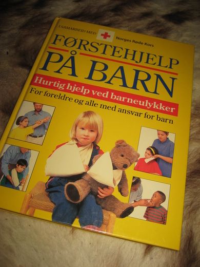 FØRSTEHJELP PÅ BARN 1999
