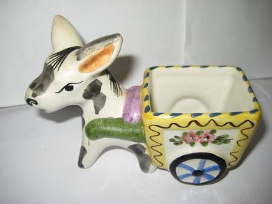 Porselensfigur esel med vogn, 50 tallet.