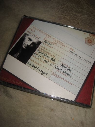 NESBØ: KARUSELLMUSIKK Noveller lest av Mads Ousdal 4 CD CA 4 TIMER 2001