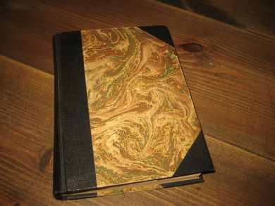 Innbunda bok med små hefter fra Allers Familie Journal 1930