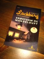 LACKEBERG: SNØSTORM OG MANDELDUFT 2010