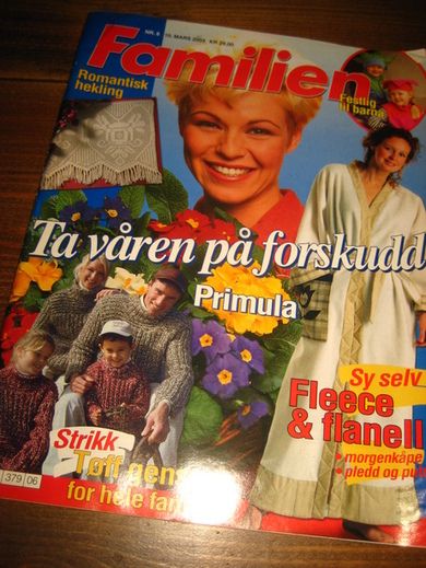 2003 nr 006 Familien