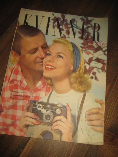 1958 nr 037 KVINNER og klær