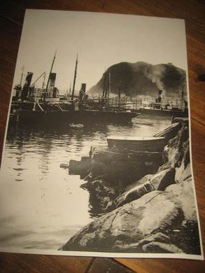 Bilde fra Ålesund på tidleg 1900 ca 21*30 cm stort pent i glass og ramme Dette er bilde nr 2