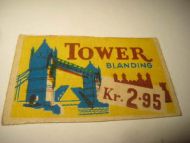 Forsida på eldre fyrstikkeske TOWER BLANDING 50 tallet