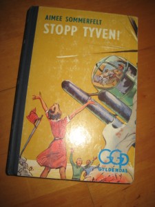 SOMMERFELT: STOPP TYVEN. 1961.