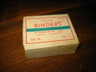 Uåpna eske med innhold MUSTAD BINDERS 40-50 tallet