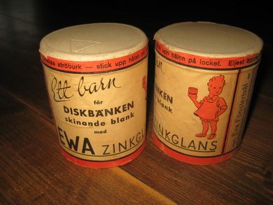 Meget pen uåpna pappboks med innhold pris den gang 65 øre EWA ZINKGLANS 40 tallet