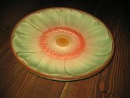 Meget pent gammelt fat med dekor ca 29 cm i diameter 30-40 tallet