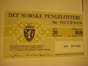 1985, trekning 818,                  DET NORSKE PENGELOTTERI.            Nr. 0073888.