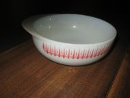 Skål fra PYRE TABLEWARE, USA. Ca 13 cm i diameter. 
