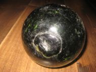 Pen mørk grønn kavlkule fra tidleg 1900 ca 11 cm i diameter